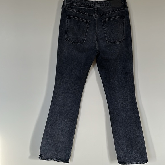 It’s to small on me - Picture 3 of 6